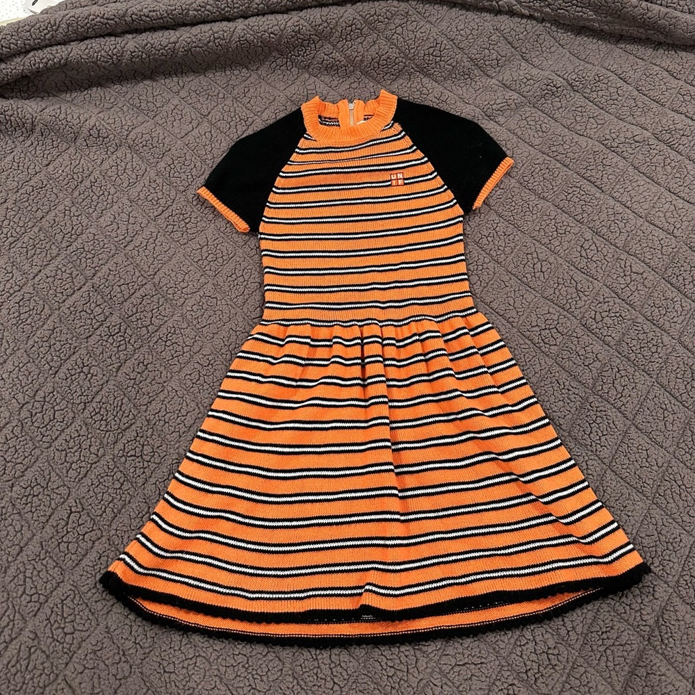 Uniff Dress